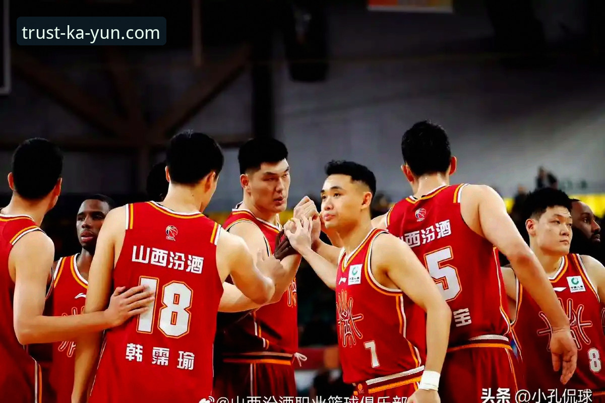 CBA季后赛山西2-0横扫青岛晋级八强，潘江复出团队制胜深度解析